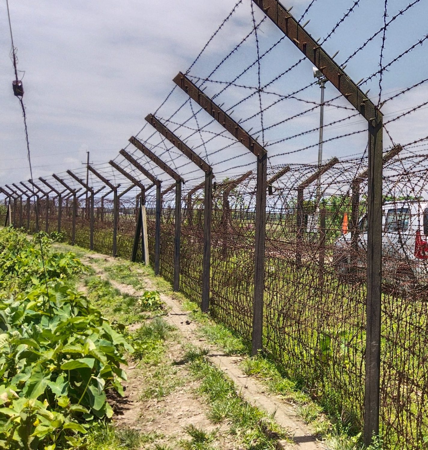 बांग्लादेश और असम से लगी मेघालय की सीमाएं 2 मार्च तक बंद रहेंगी 1 Meghalaya's borders with Bangladesh, Assam to remain closed till March 2.