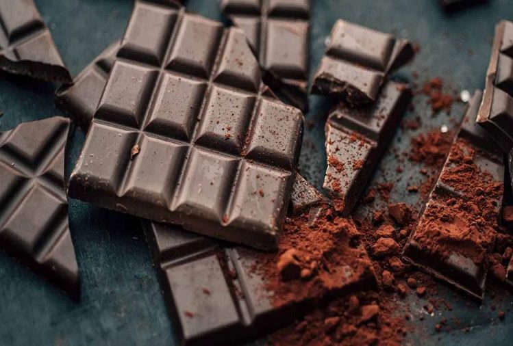 Health Tips: You will be shocked to know the benefits of eating dark chocolate, you should also consume it