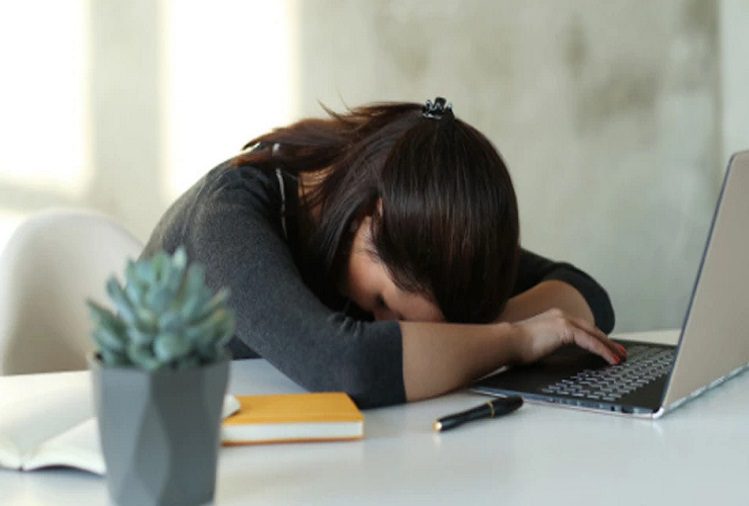 Health Tips: If you feel tired even after doing a little work, then include these things in your diet
