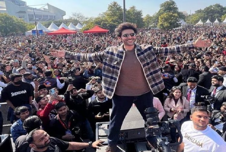 Kartik Aaryan dances with fans on the songs of the film on the promotion of