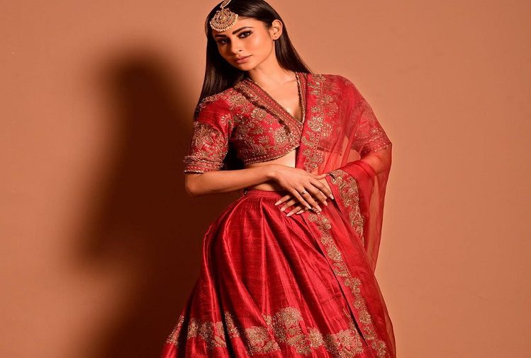 Photo Gallery: You will also like Mouni Roy