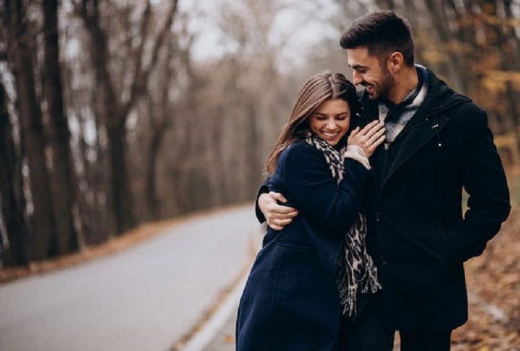 Travels : If you are planning to travel with your partner on Valentine