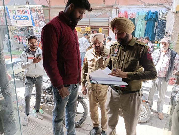 अबोहर में हैंडलूम शॉप में चोरी: 9 हजार और कंबल-रजाइयां ले गए, शटर का ताला तोड़कर घुसे अंदर 1 the news air