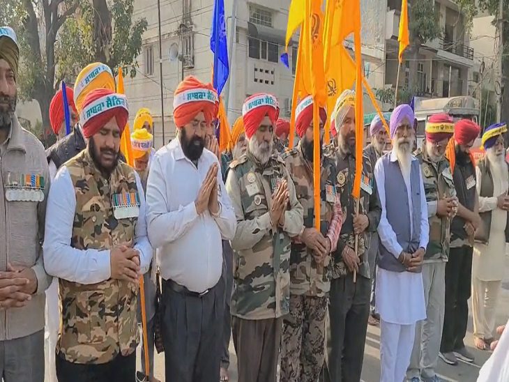 आर्मी जवान बंदी सिखों की रिहाई के हक में: चंडीगढ़-मोहाली बॉर्डर पर प्रदर्शन में शामिल हो रहे (The News Air) 1 punjab news