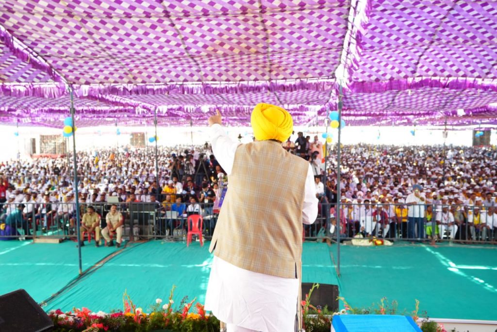 भाजपा, कांग्रेस, जेडीएस सब चोर, इन्हें बाहर निकालो - भगवंत मान 3 0003