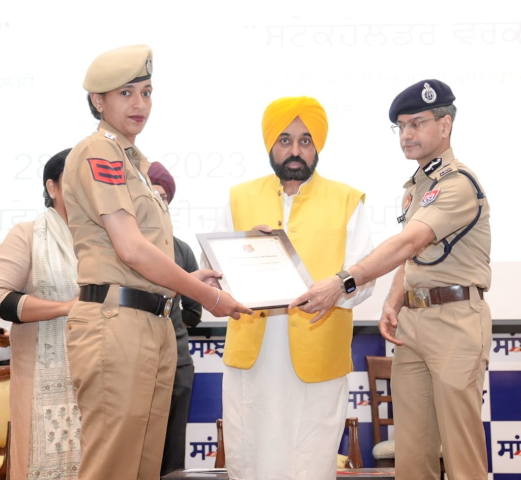 बच्चों एवं औरतों की गुमशुदगी और शोषण की रिपोर्ट करने के लिए चैट बोट नंबर 95177-95178 जारी 3 02