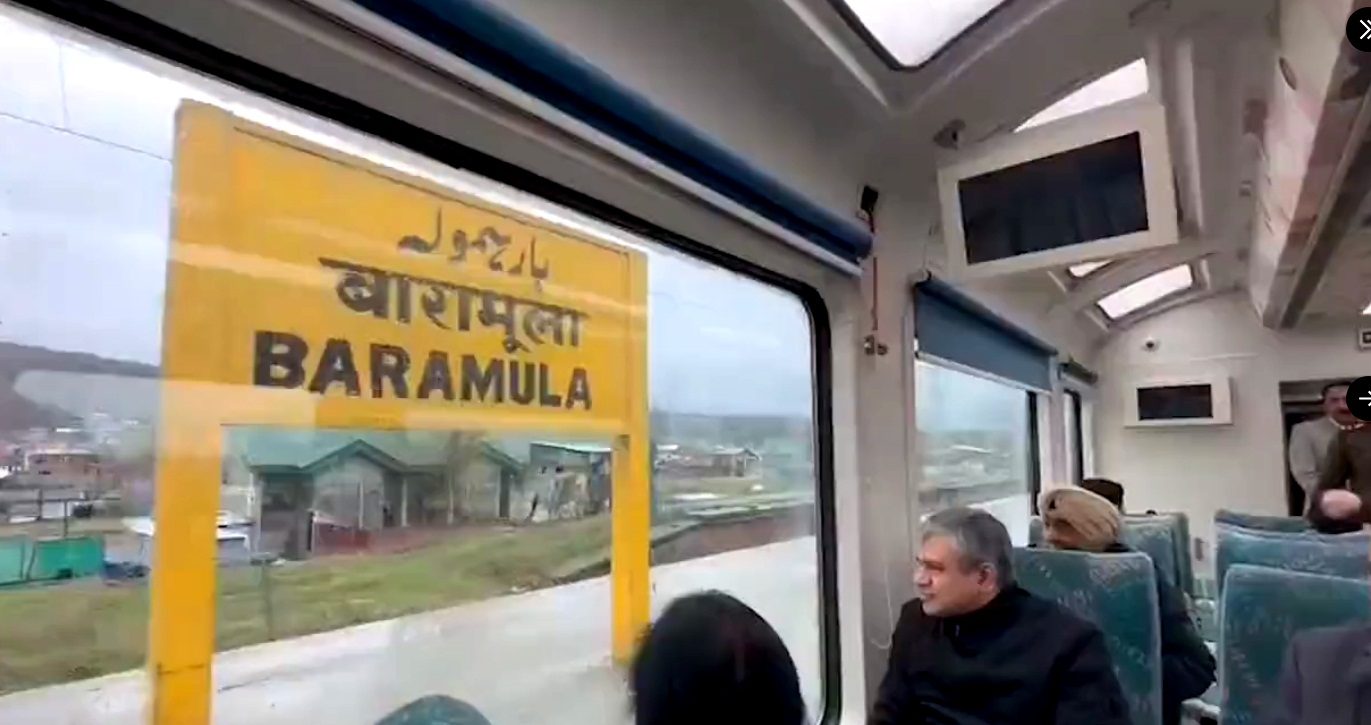 Jammu-Srinagar rail link will be opened by year-end: Ashwini Vaishnaw