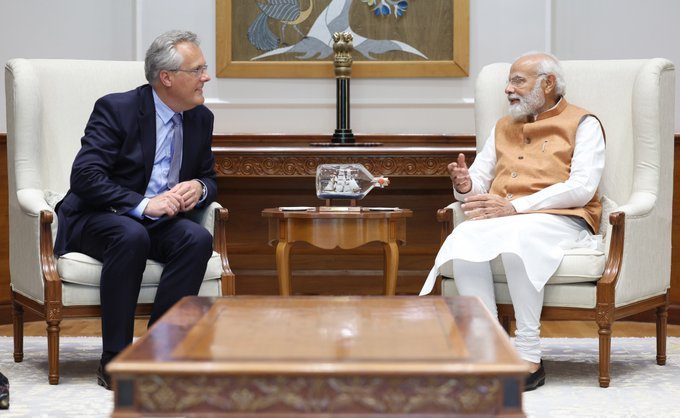 NXP Semiconductors CEO Kurt Sievers meets PM.(photo:Twitter)