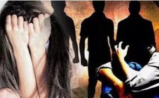 मोबाइल फोन दिलाने का झांसा देकर नाबालिग से गैंगरेप 1 gang rape.