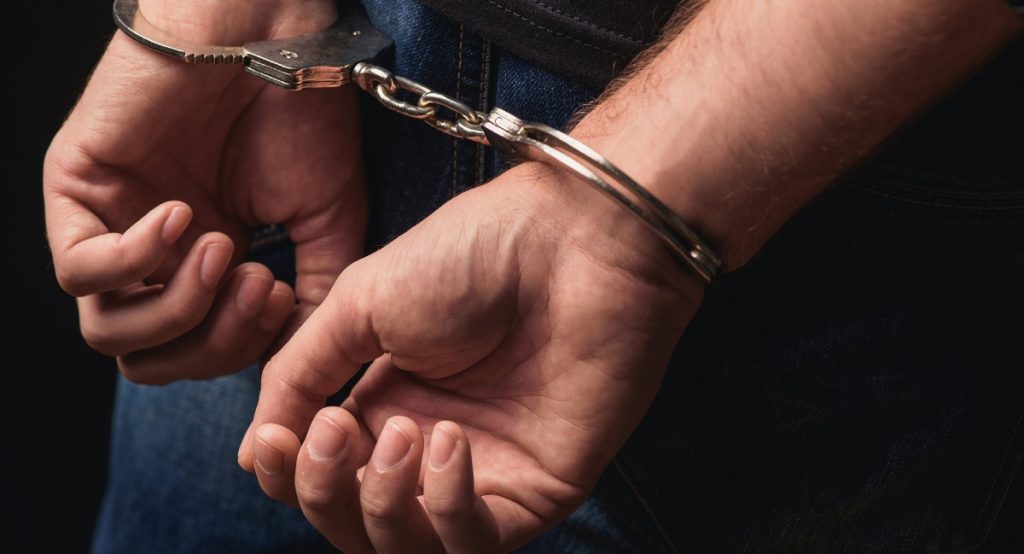 पत्रकार बनकर व्यवसायियों से जबरन वसूली करने वाला व्यक्ति गिरफ्तार 1 पत्रकार बनकर व्यवसायियों से जबरन वसूली करने वाला व्यक्ति गिरफ्तार