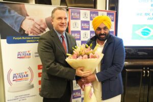 मुख्यमंत्री ने राज्य में विदेशी निवेश के लिए उच्चायुक्तों के साथ की मैराथन मुलाकातें