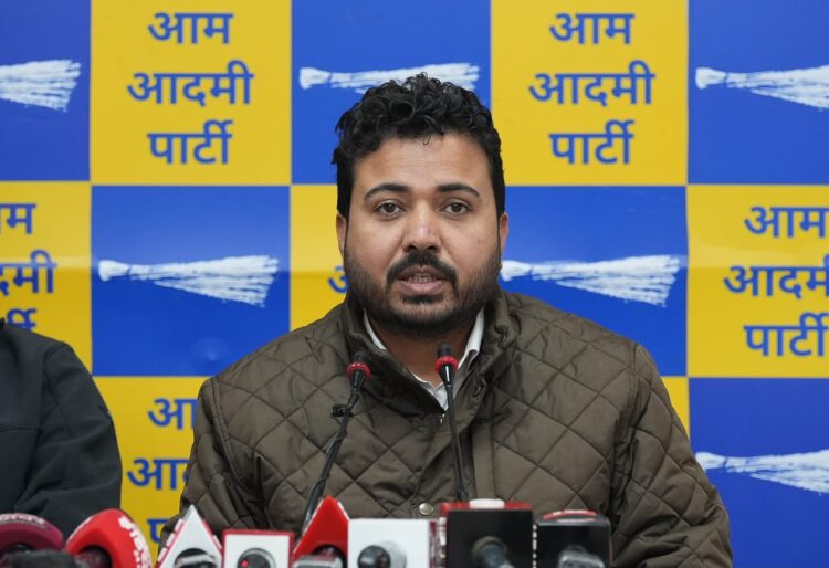 बीजेपी शासनकाल में केंद्र सरकार के हर स्वच्छता सर्वे में फेल होने वाली... 1 बीजेपी शासनकाल में केंद्र सरकार