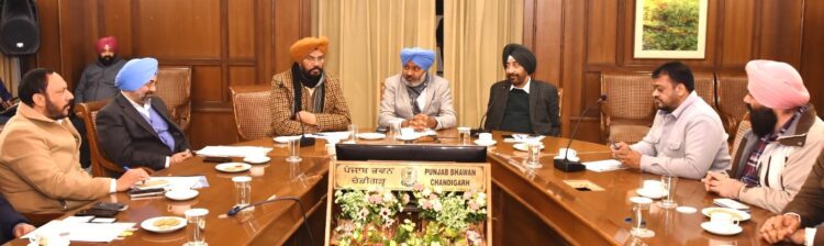 कैबिनेट सब-कमेटी द्वारा ट्रांसपोर्टरों को आश्वासन; ‘हिट एंड रन’ कानून सम्बन्धी चिंताएं केंद्र को अवगत करवाएगी राज्य सरकार 1 हिट एंड रन