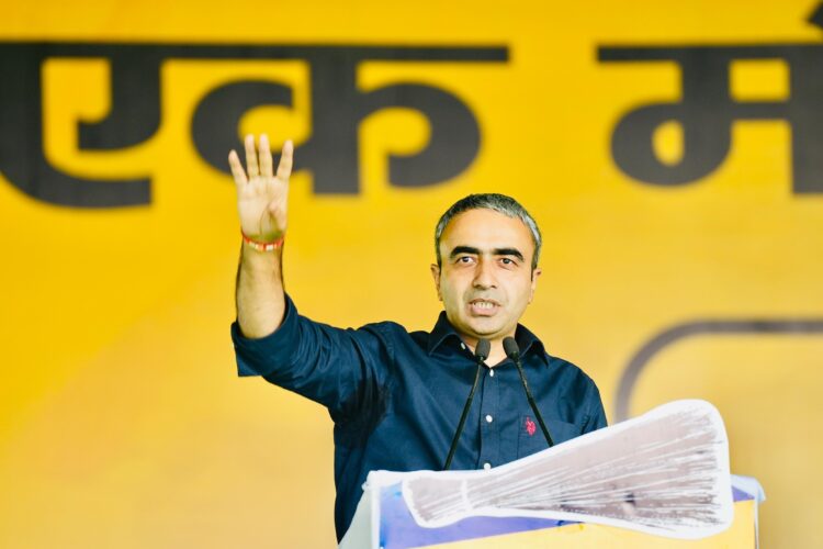 ड्राइवरों से विचार विमर्श के बाद ही बनाना चाहिए था कानून: डॉ. सुशील गुप्ता 1 आम आदमी पार्टी