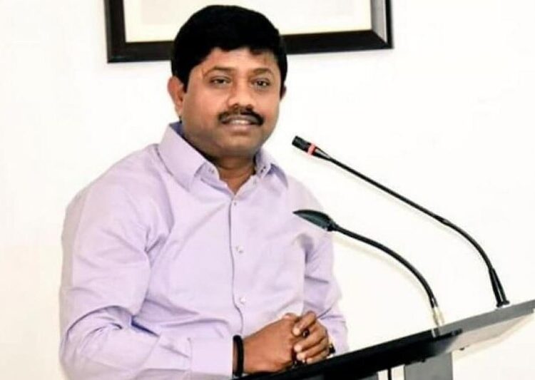 हिन्दू आस्था को चोट पहुंचाने में बाबर से भी आगे निकली कांग्रेस : नंदी