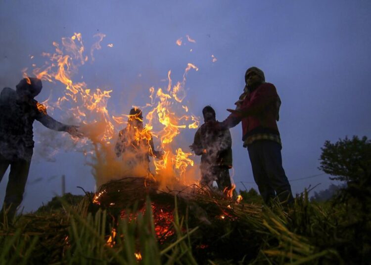 दिल्ली में न्यूनतम तापमान 5.8 डि‍ग्री सेंटीग्रेड
