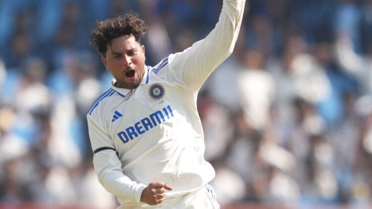 IND vs ENG: राजकोट में कुलदीप यादव ने जो किया, उससे तय है जीतेगा तो भारत ही! 1 IND vs ENG: राजकोट में कुलदीप यादव ने जो किया, उससे तय है जीतेगा तो भारत ही!