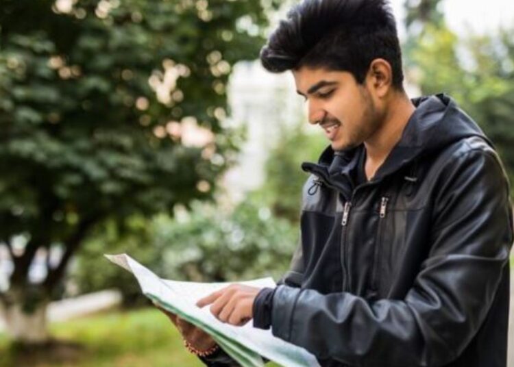 UPSSSC ने निकाली 417 पदों पर नौकरियां, सिर्फ ये कैंडिडेट ही कर सकते हैं अप्लाई