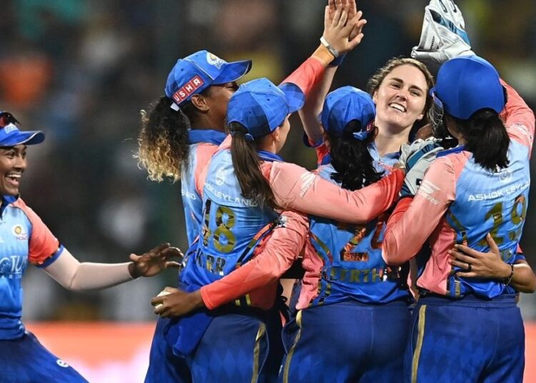 WPL 2 : Mumbai Indians की लगातार दूसरी जीत, अमेलिया केर का ऑलराउंड प्रदर्शन