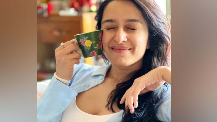 नींबू समेत इन 4 हर्बल टी की डालें आदत, शरीर में 1 हफ्ते में दिखने लगेगा असर!