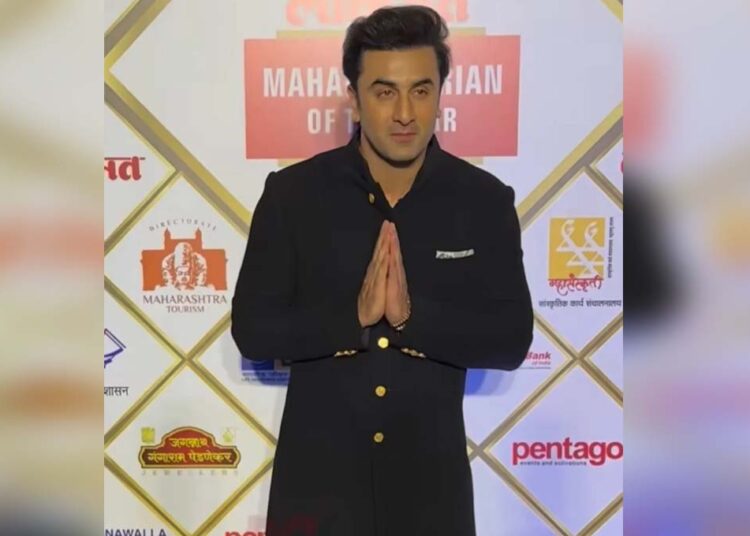 बॉलीवुड एक्टर 'Ranbir Kapoor' को मिला 'Maharashtrian of the Year' का अवॉड