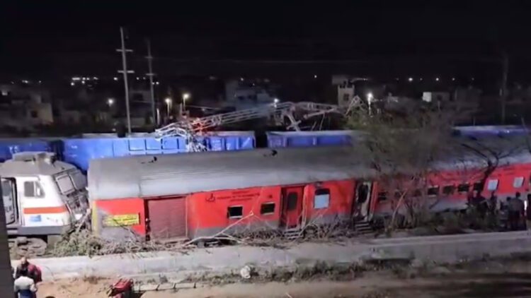 Train Accident in Ajmer: साबरमती-आगरा सुपरफास्ट एक्सप्रेस के लोको पायलट ने पार किया था लाल सिग्नल