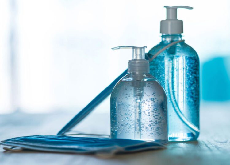 इस तरह घर पर बनाएं होममेड सैनिटाइजर
