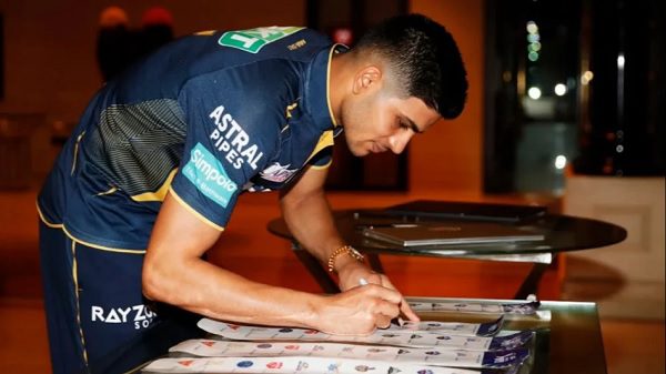 कम ओवर रेट में फंसी CSK, शुभमन गिल पर लगा 12 लाख रुपए जुर्माना