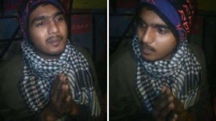 'मैं निर्दोष हूं, सब मेरे भाई ने किया...', बदायूं डबल मर्डर केस में दूसरे आरोपी का Video | video of second accused javed in Budaun double murder case victim family says it might be supari killing stwtg