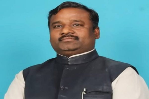 समाजवादी पार्टी संभाल नहीं पा रही गठबंधन, एक और दल ने छोड़ा साथ