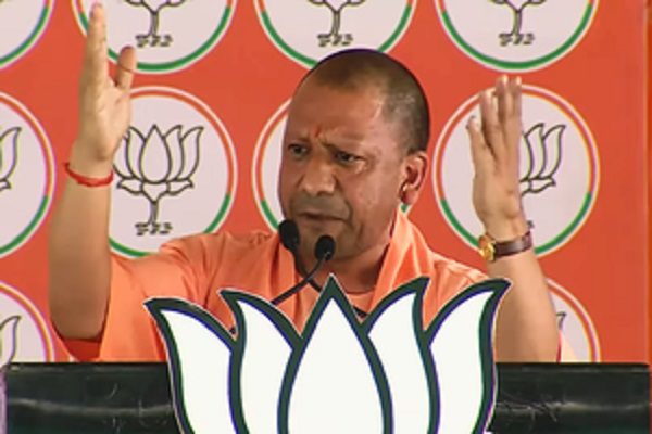 कांग्रेस, सपा-बसपा की किस्मत पर लगा दीजिए अलीगढ़ का ताला : मुख्यमंत्री योगी