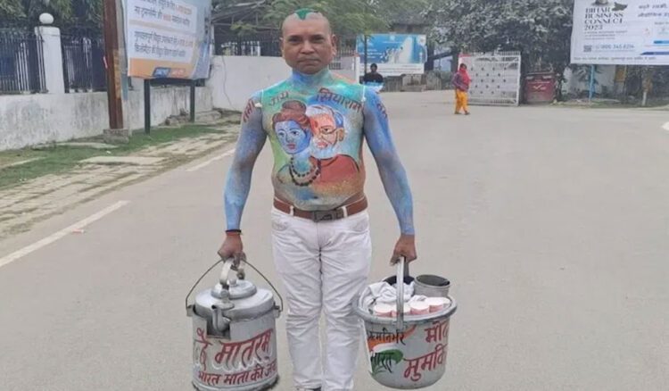 PM Modi को चाय पिलाने के लिए सभी सभाओं में पहुंचते हैं Muzaffarpur के अशोक सहनी 1 PM Modi को चाय पिलाने के लिए सभी सभाओं में पहुंचते हैं Muzaffarpur के अशोक सहनी