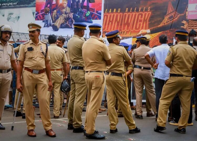 सुल्तानपुर पुलिस को मिली बड़ी कामयाबी, मुठभेड़ में इनामी बदमाश नौशाद अरेस्ट