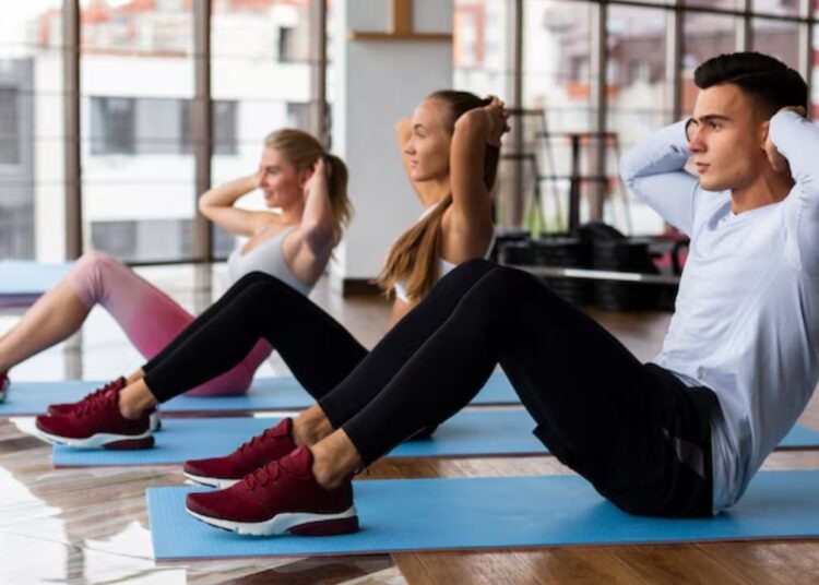 क्या फास्टिंग के दौरान एक्सरसाइज करना है सही, जानिए एक्सपर्ट से