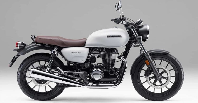 नंबर 1 पर रही ये बाइक निर्माता कंपनी, दिग्गजों को पछाड़ कर किया बड़ा धमाका