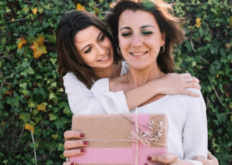 Mother’s Day 2024 : मां के लिए स्पेशल बनाए दिन, गिफ्ट करें 5 स्मार्टफोन