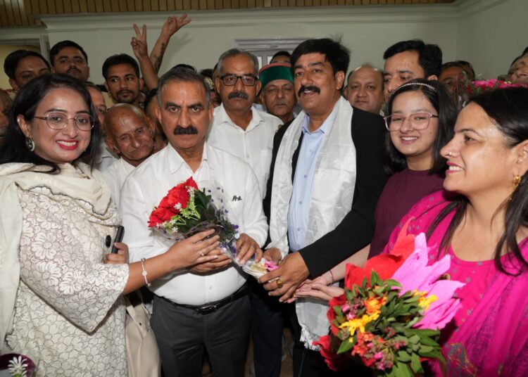 Newly elected MLAs call on CM