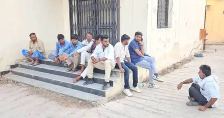 मां ने अपने हाथों से 2 बच्चों को दी खतरनाक मौत, फिर खुद भी नहीं रह सकी जिंदा 1 मां ने अपने हाथों से 2 बच्चों को दी खतरनाक मौत, फिर खुद भी नहीं रह सकी जिंदा