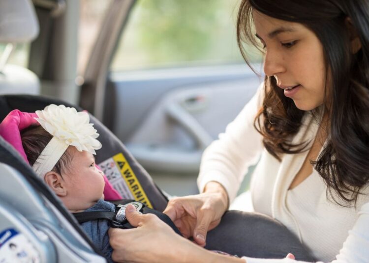 छोटे बच्चों के साथ रोड ट्रिप पर नहीं होगी कोई परेशानी, बस इन बातों का रखें ख्याल