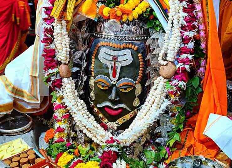 Sawan 2024: सावन के महीने में ऐसे करें एक ही राज्य के इन दो ज्योतिर्लिंग के दर्शन,