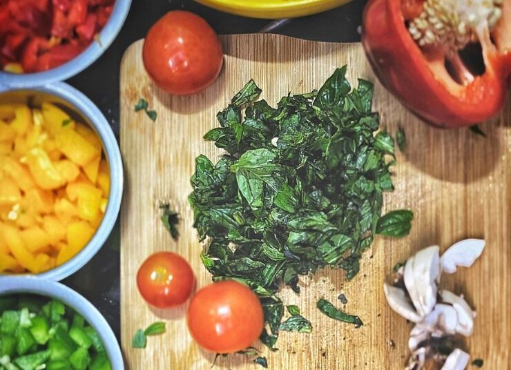 इस तरह से काटकर रखेंगे सब्जियां तो हफ्ते भर नहीं होंगी खराब, जानें सिंपल हैक्स