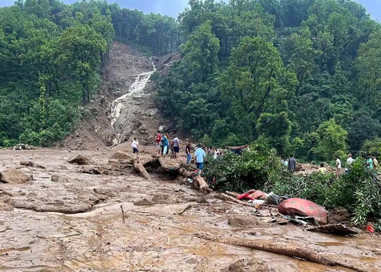 Himachal में बादल फटने से एक व्यक्ति की हुई दर्दनाक मौत, लोगों में दहशत का माहौल