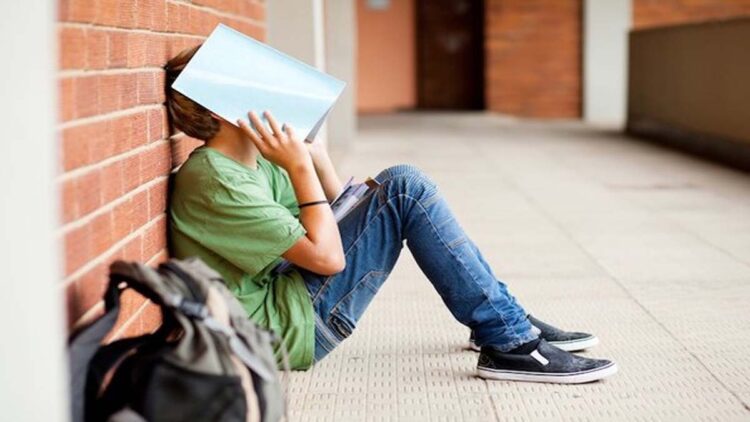 NEET की परीक्षा पास न कर पाने पर नाबालिग लड़के ने छोड़ा घर, तलाश जारी 1 NEET की परीक्षा पास न कर पाने पर नाबालिग लड़के ने छोड़ा घर, तलाश जारी