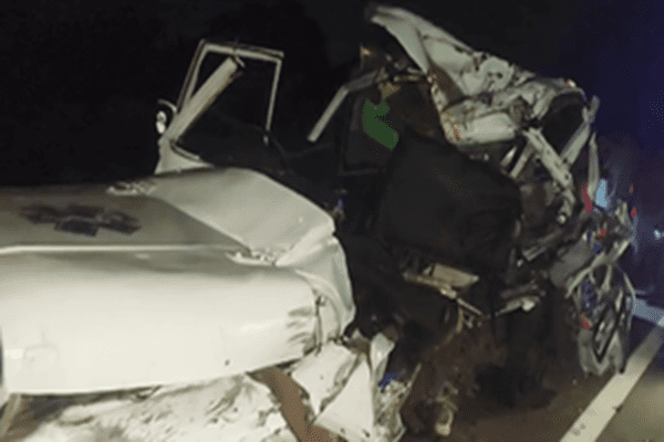 लॉरी और एम्बुलेंस के बीच जोरदार टक्कर, मची चीख-पुकार; 6 लोगों की दर्दनाक मौत