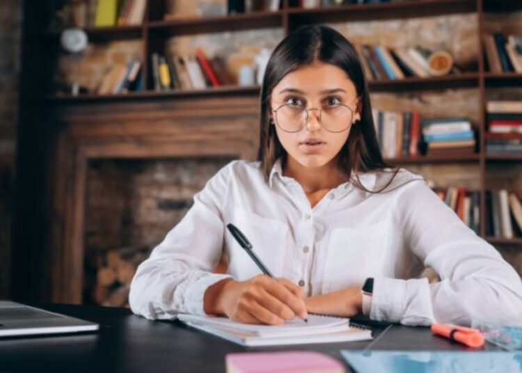 CLAT 2025 के लिए आज से रजिस्ट्रेशन शुरू, जानें कौन दे सकता है एग्जाम और कब होगी परीक्षा