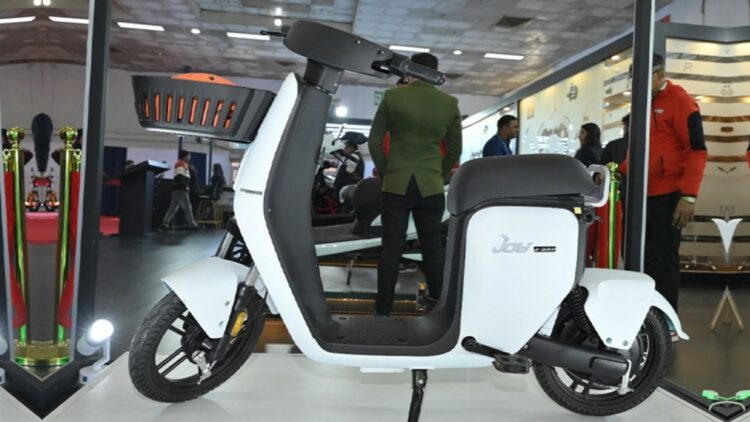 1 लीटर पानी से 150 किलोमीटर चलेगा स्कूटर