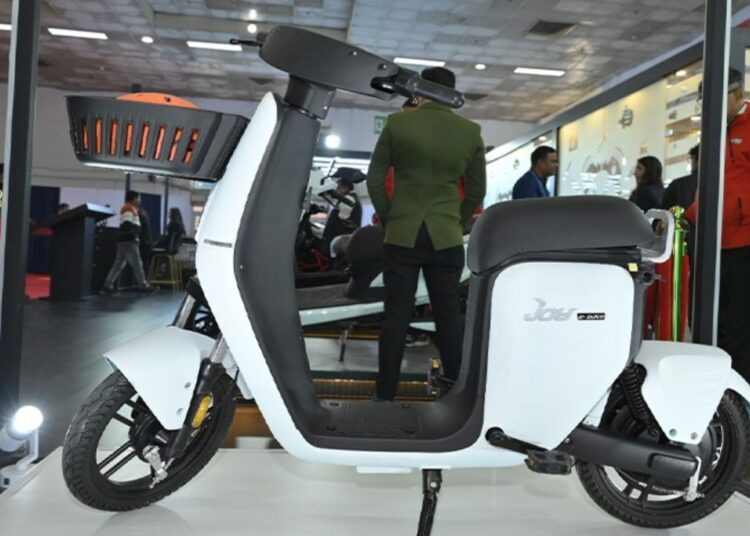 1 लीटर पानी से 150 किलोमीटर चलेगा स्कूटर