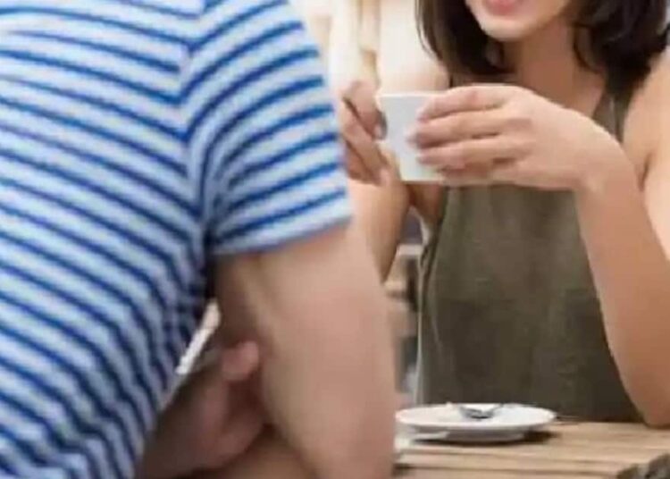 लड़की का नंबर मांगना यौन उत्पीड़न नहीं, गुजरात हाईकोर्ट ने क्यों कही ये बात