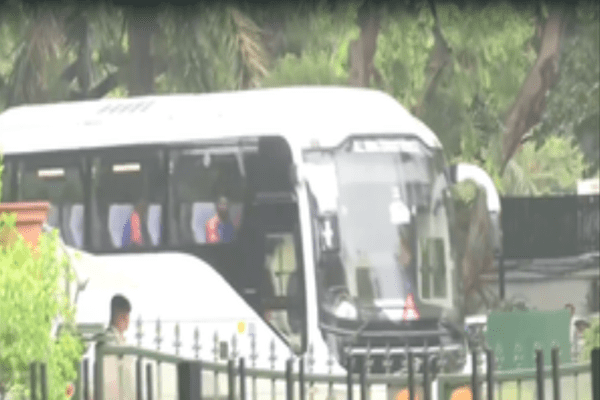 दिल्ली में पीएम मोदी के आवास पर पहुंची टीम इंडिया