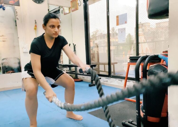 Workout Tips: महिलाओं के लिए बेहद जरूरी हैं ये 4 वर्कआउट, बढ़ जाएगा स्टैमिना!